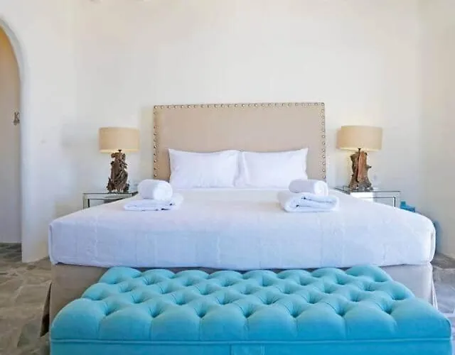 On The Rocks W Hot Tub At Cavo Delos