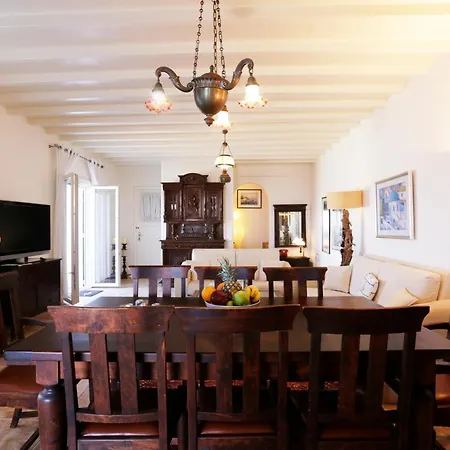 On The Rocks W Hot Tub At Cavo Delos