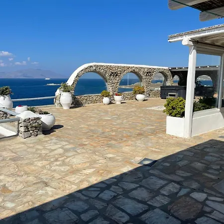 On The Rocks W Hot Tub At Cavo Delos Villa