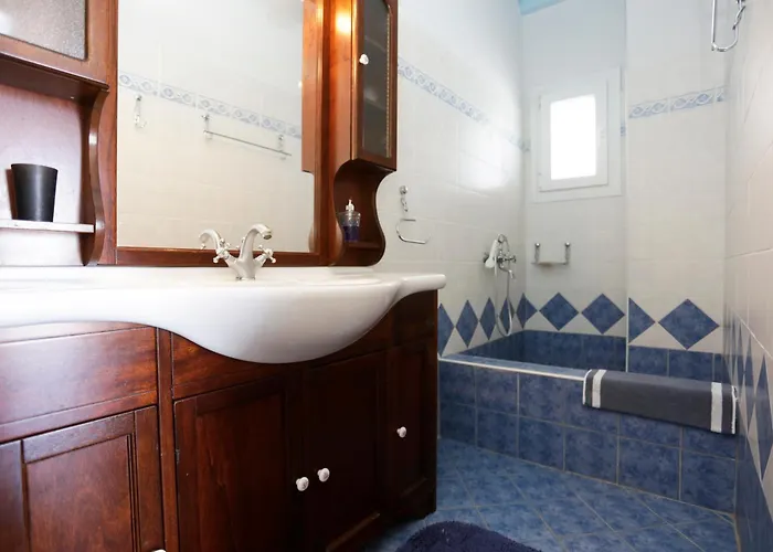 On The Rocks W Hot Tub At Cavo Delos * Agios Ioannis Diakoftis