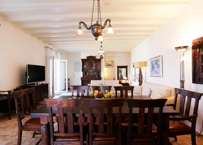 On The Rocks W Hot Tub At Cavo Delos