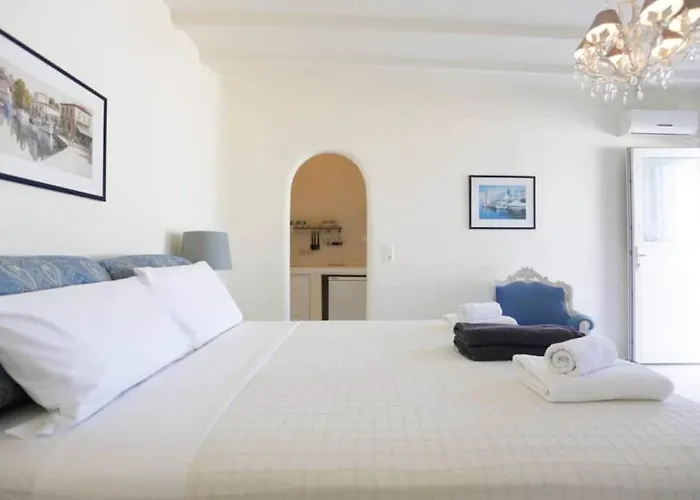 On The Rocks W Hot Tub At Cavo Delos * Agios Ioannis Diakoftis