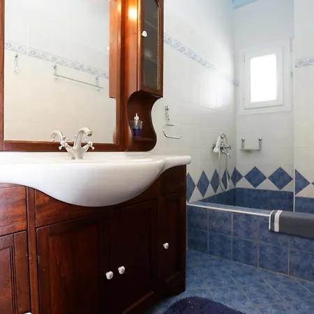 On The Rocks W Hot Tub At Cavo Delos * Agios Ioannis Diakoftis