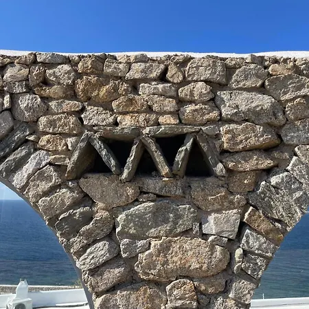 On The Rocks W Hot Tub At Cavo Delos