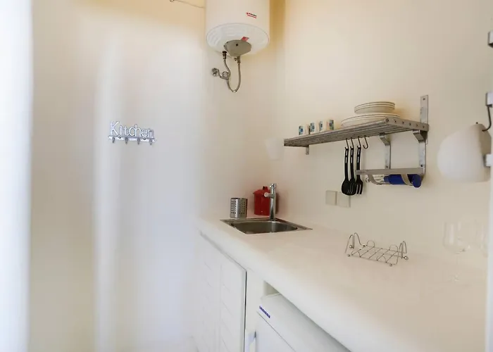 On The Rocks W Hot Tub At Cavo Delos וילה Agios Ioannis Diakoftis